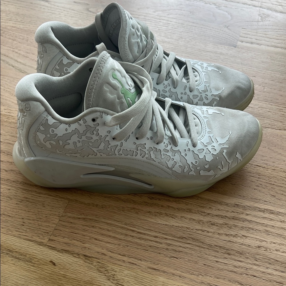 Nike Zion 3